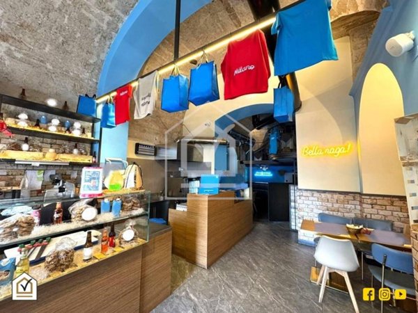 negozio in vendita a Bari in zona Murat