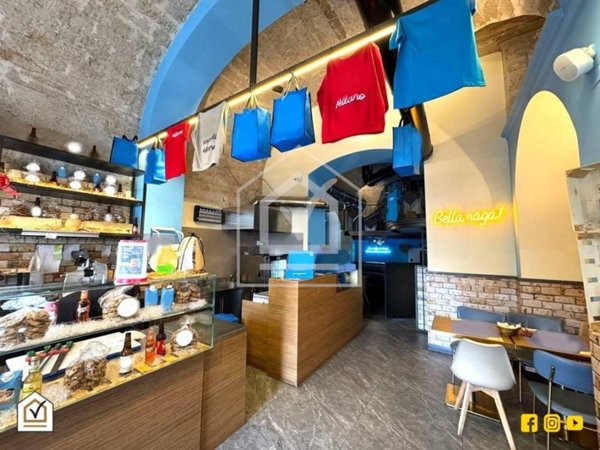 negozio in vendita a Bari in zona Murat