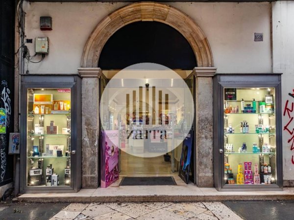 negozio in vendita a Bari in zona Murat