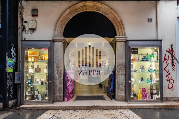 negozio in vendita a Bari in zona Murat