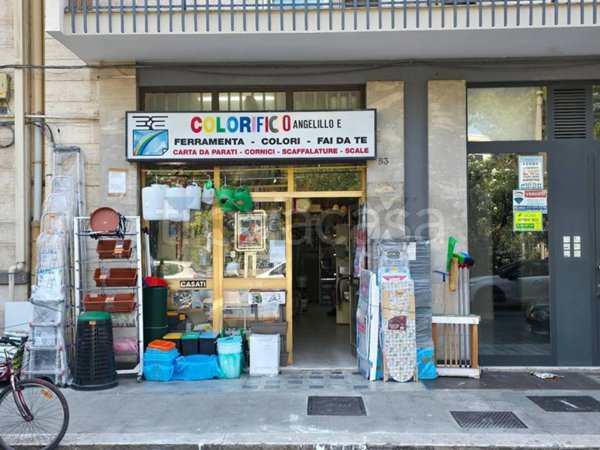 negozio in vendita a Bari in zona Murat