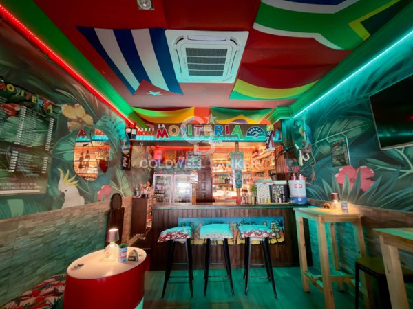 negozio in vendita a Bari