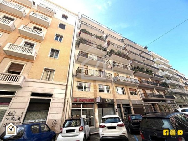 negozio in vendita a Bari in zona Murat