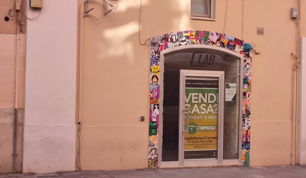 negozio in vendita a Bari in zona Murat