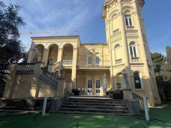 negozio in vendita a Bari in zona Poggiofranco