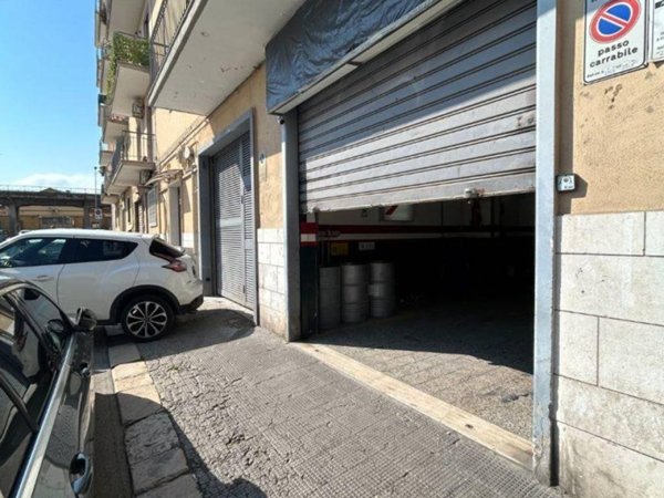 negozio in vendita a Bari in zona Libertà