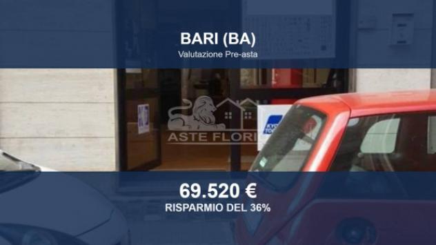 locale commerciale in vendita a Bari in zona Libertà