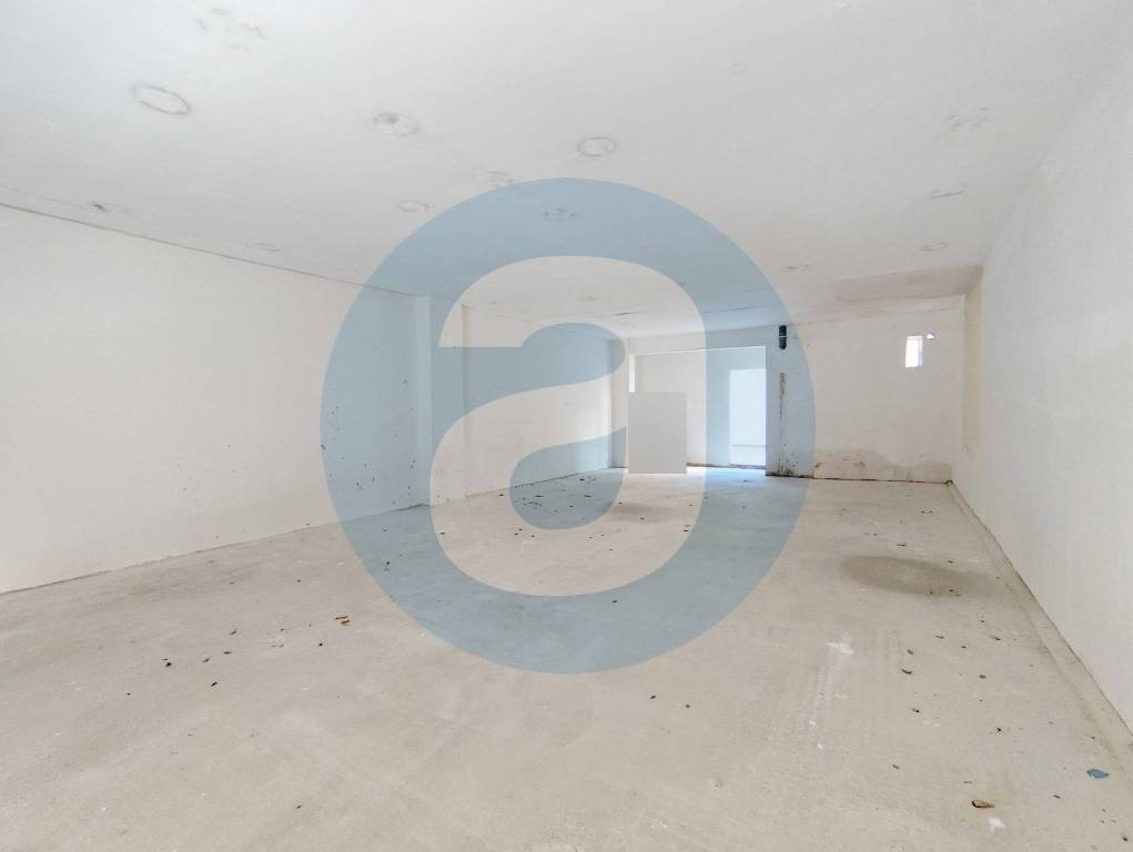 locale commerciale in vendita a Bari in zona Murat
