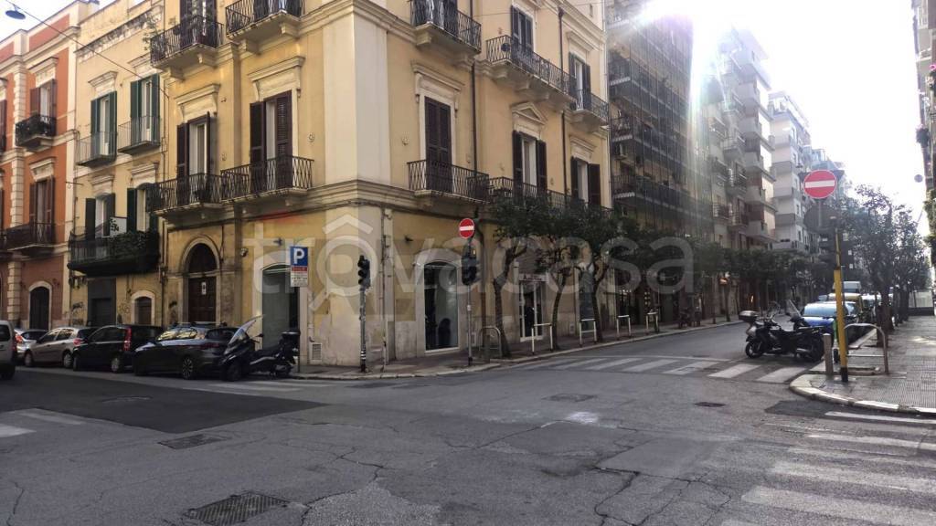 negozio in vendita a Bari in zona Murat