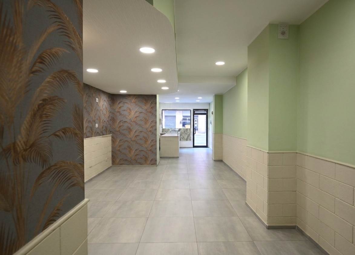 negozio in vendita a Bari in zona Poggiofranco