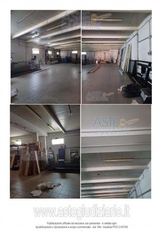 negozio in vendita a Bari in zona Città Vecchia