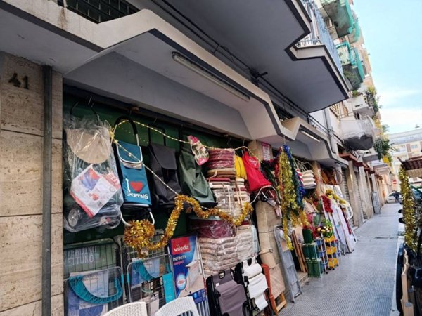 negozio in vendita a Bari in zona San Pasquale