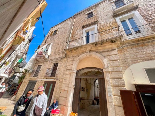 appartamento in vendita a Bari in zona Città Vecchia