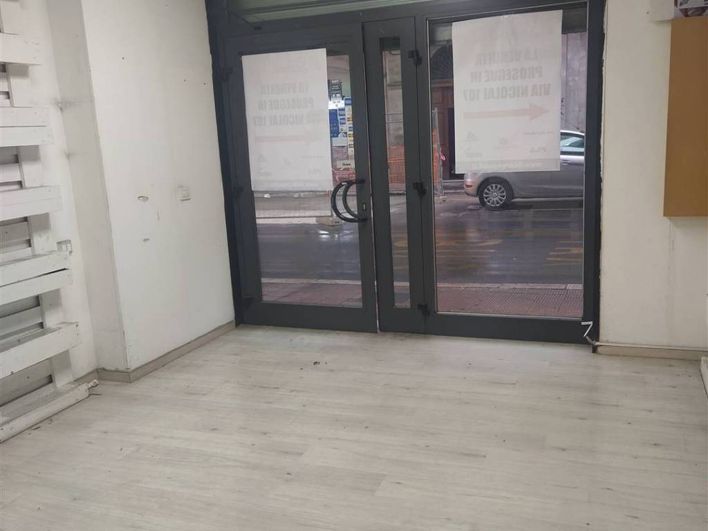 negozio in vendita a Bari in zona Murat