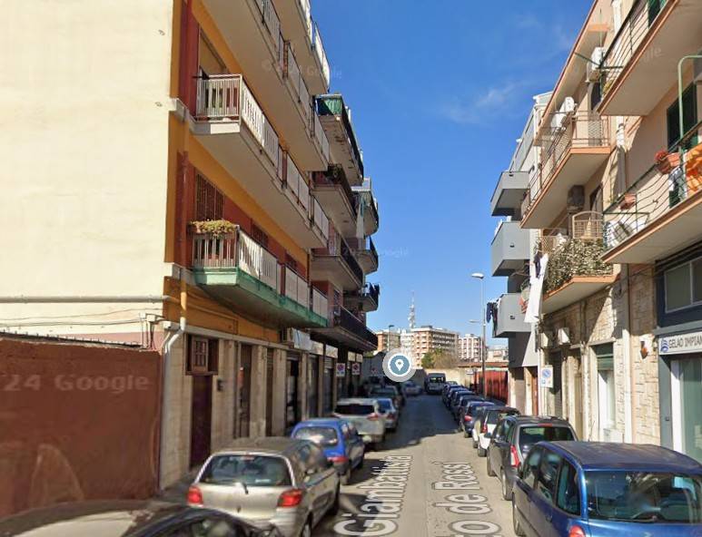 negozio in vendita a Bari in zona Libertà
