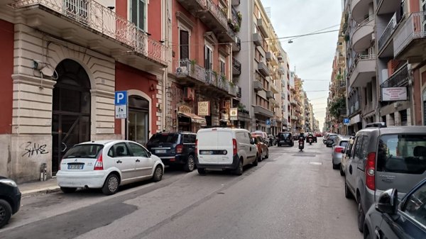 locale commerciale in vendita a Bari in zona Murat