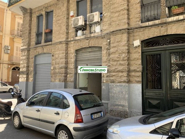 negozio in vendita a Bari in zona Libertà