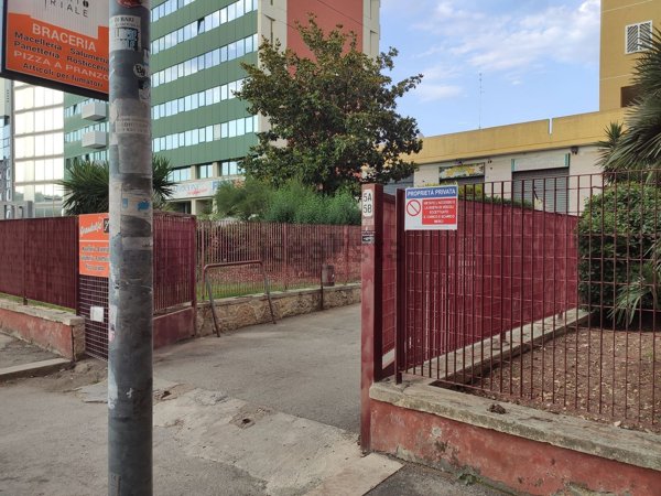 ufficio in vendita a Bari in zona Poggiofranco