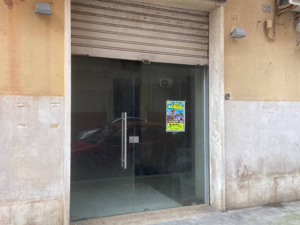 negozio in vendita a Bari in zona Madonnella