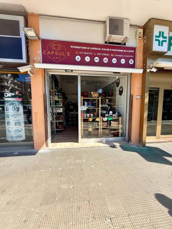 negozio in vendita a Bari in zona Poggiofranco