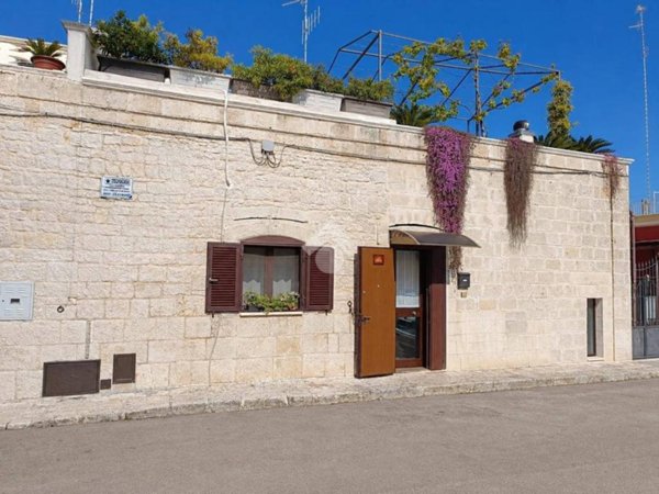 casa indipendente in vendita a Bari in zona Libertà