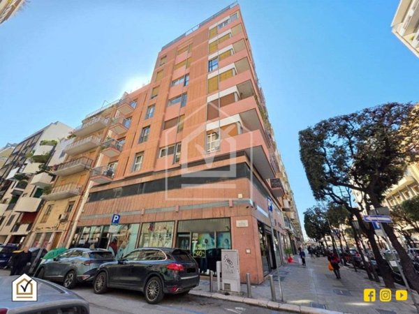 negozio in vendita a Bari in zona Murat