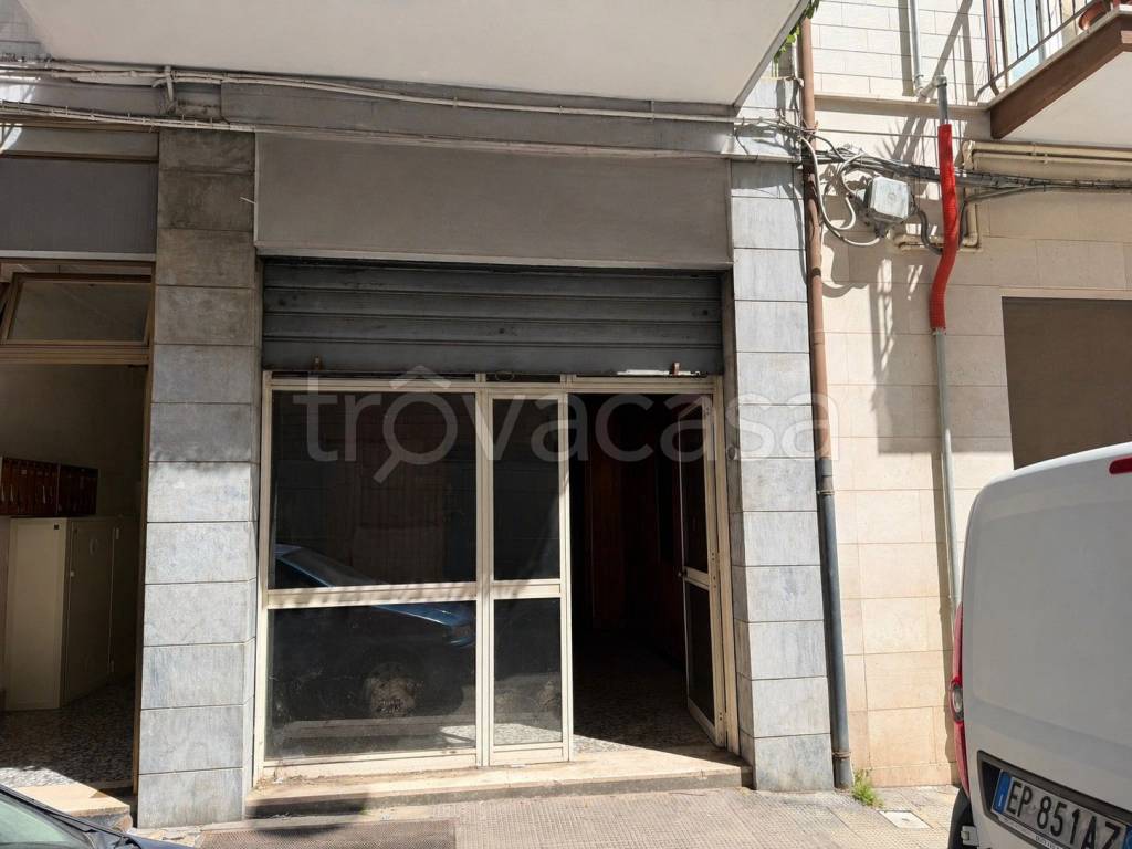 negozio in vendita a Bari in zona San Pasquale