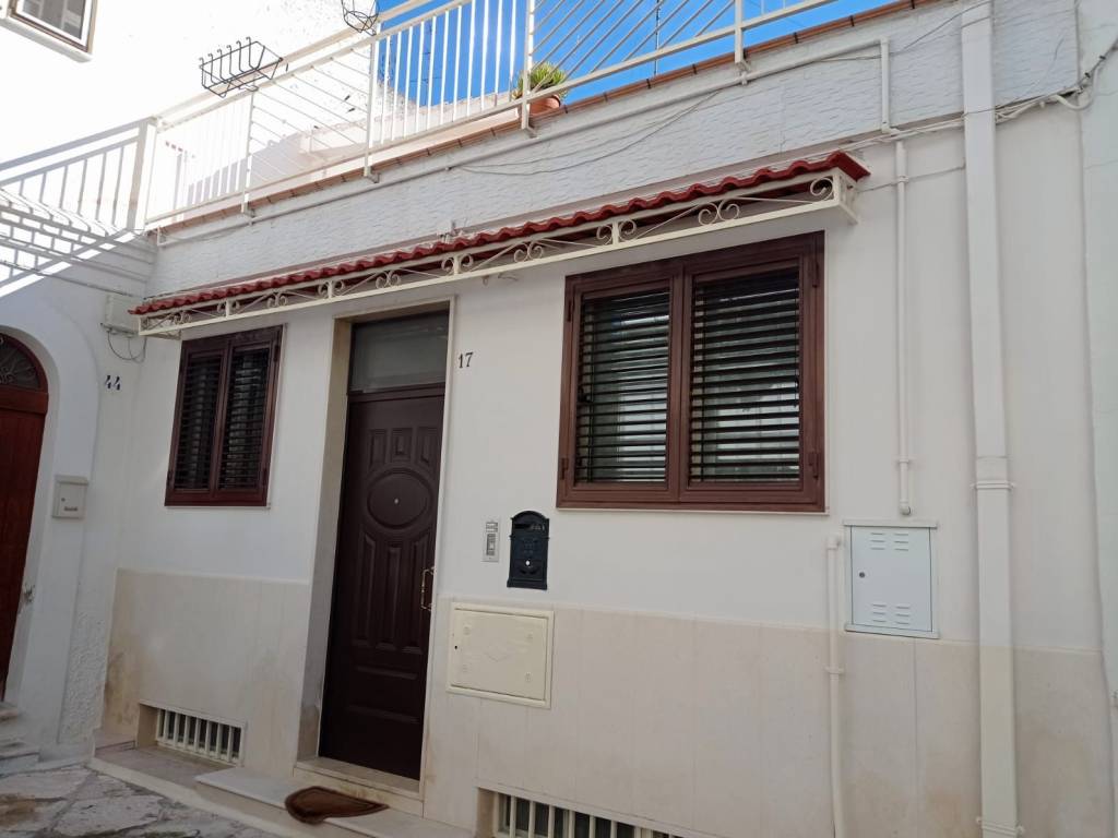 casa indipendente in vendita a Bari in zona Carbonara