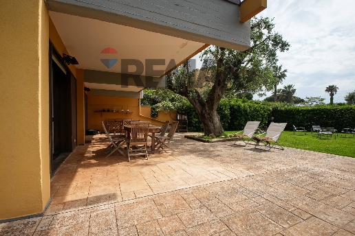 casa indipendente in vendita a Bari in zona Libertà