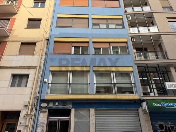 locale commerciale in vendita a Bari in zona Murat