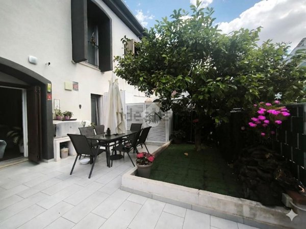 casa indipendente in vendita a Bari in zona Torre a Mare