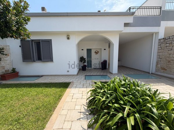 casa indipendente in vendita a Bari in zona Santo Spirito