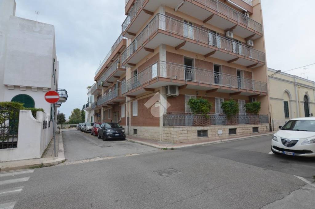 appartamento in vendita a Bari in zona Torre a Mare