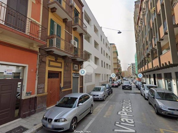 negozio in vendita a Bari in zona Mungivacca