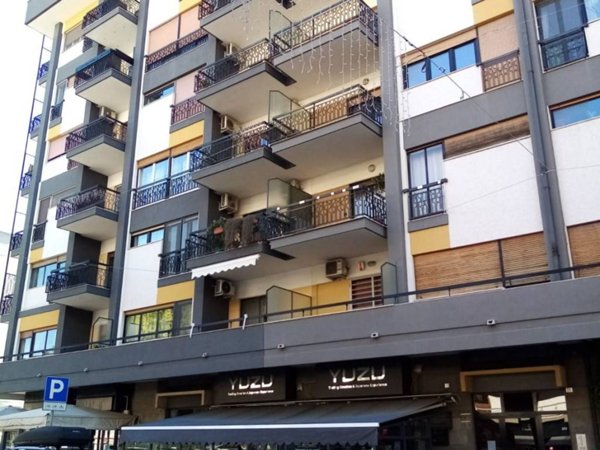 locale commerciale in vendita a Bari in zona Poggiofranco