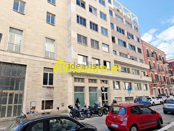 ufficio in vendita a Bari in zona Città Vecchia