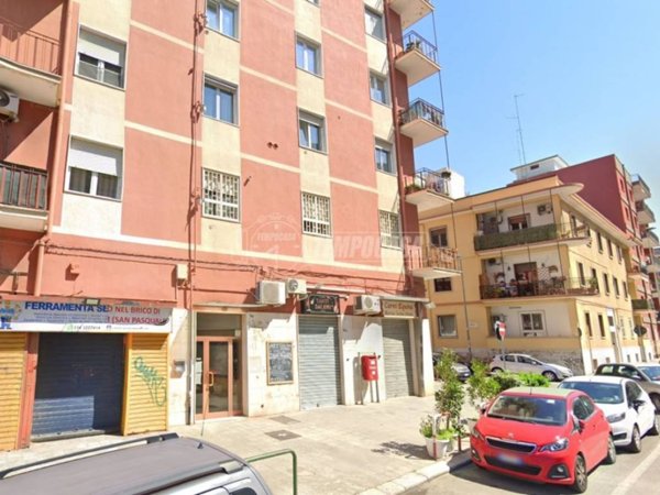 negozio in vendita a Bari in zona Poggiofranco
