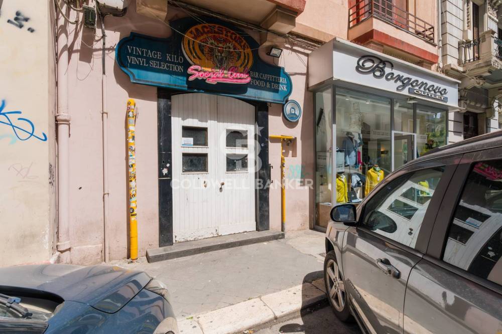 locale commerciale in vendita a Bari in zona Murat