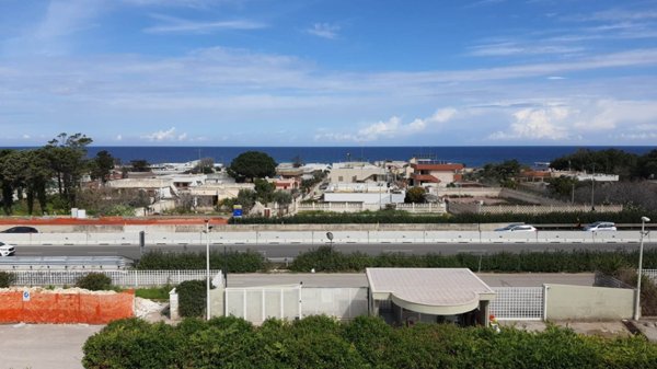 appartamento in vendita a Bari in zona Torre a Mare