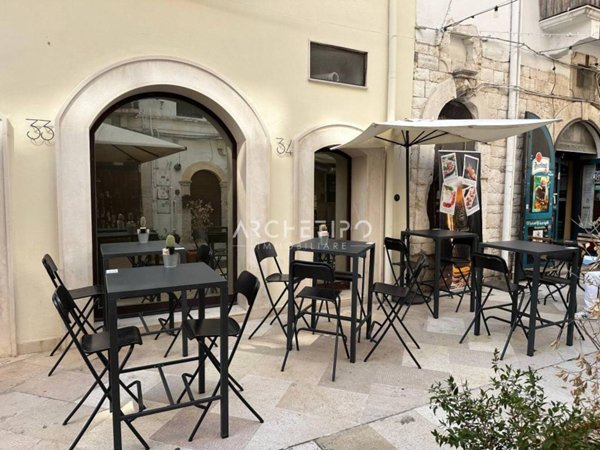 negozio in vendita a Bari in zona Città Vecchia