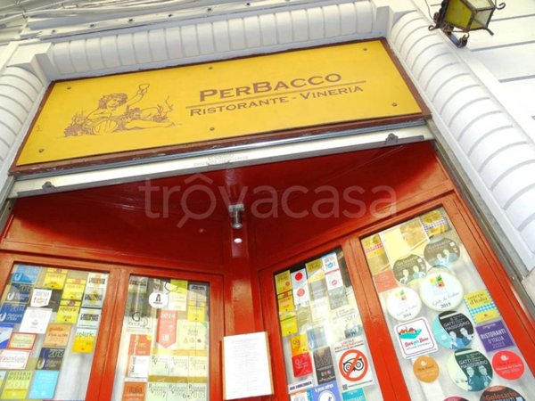 negozio in vendita a Bari in zona Madonnella