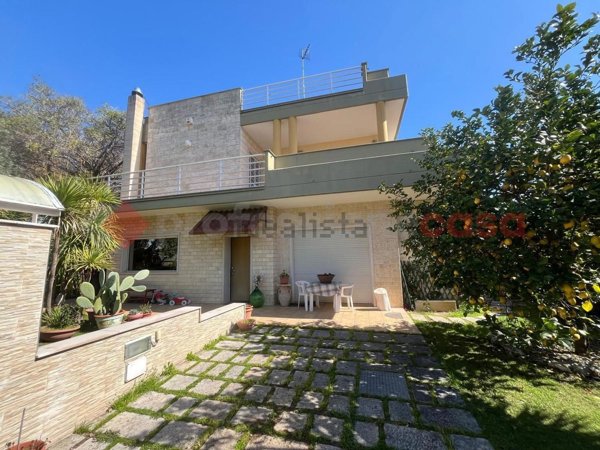 casa indipendente in vendita a Bari in zona Carbonara