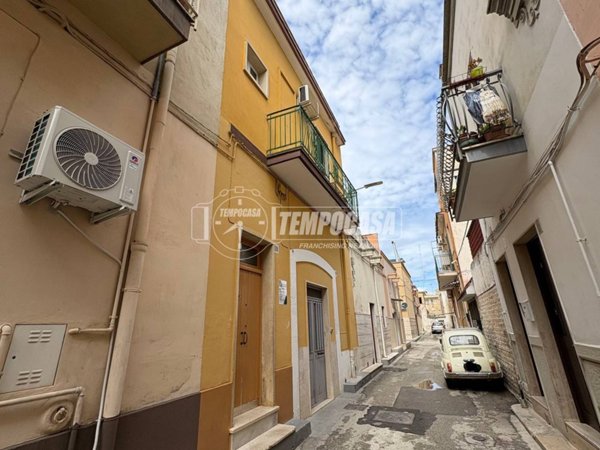 casa indipendente in vendita a Bari in zona Carbonara