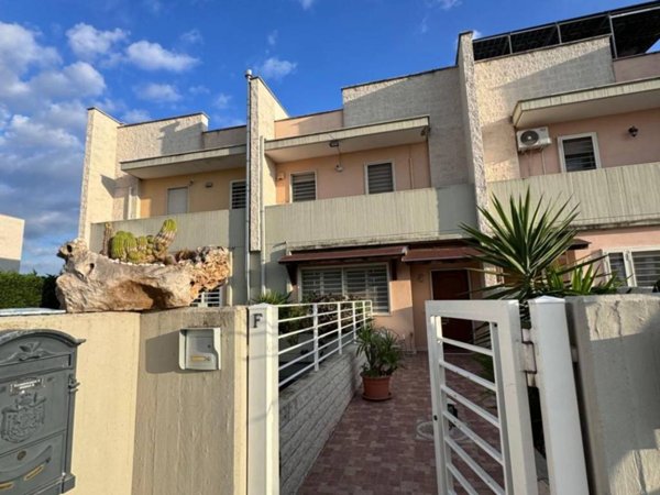 casa indipendente in vendita a Bari in zona Santo Spirito