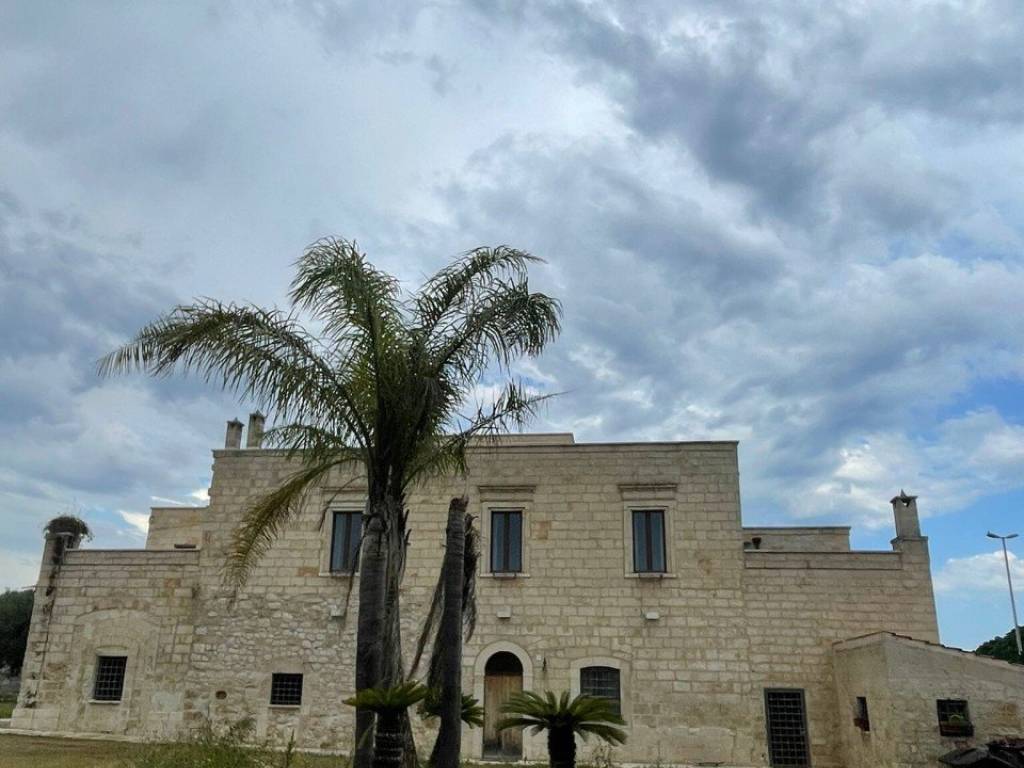 casa indipendente in vendita a Bari in zona Torre a Mare