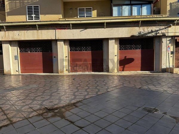 casa indipendente in vendita a Bari in zona Picone