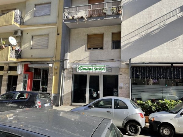 negozio in vendita a Bari in zona Libertà