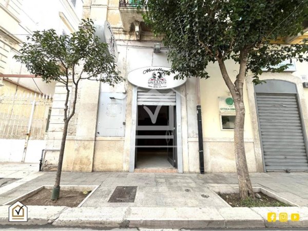 negozio in vendita a Bari in zona Santo Spirito