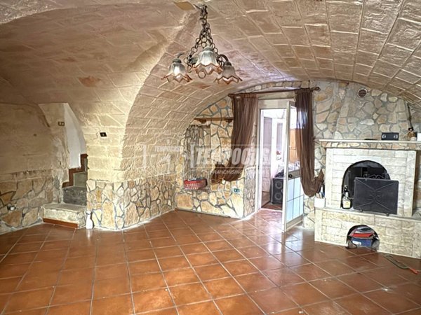 casa indipendente in vendita a Bari in zona Carbonara