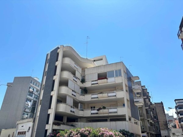 appartamento in vendita a Bari in zona Libertà